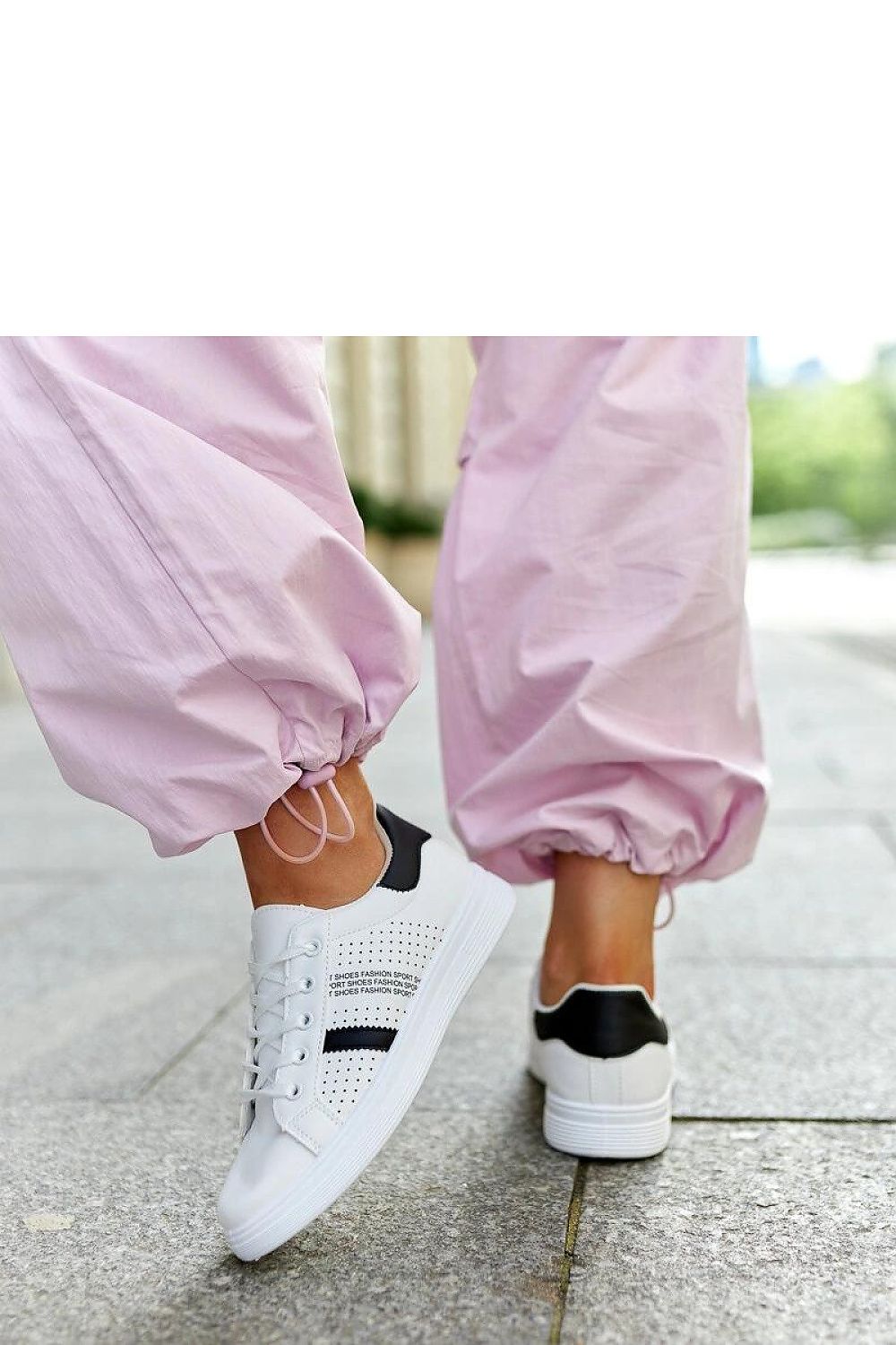   Biało-czarne sneakersy eko skóra Berdine - Solea 