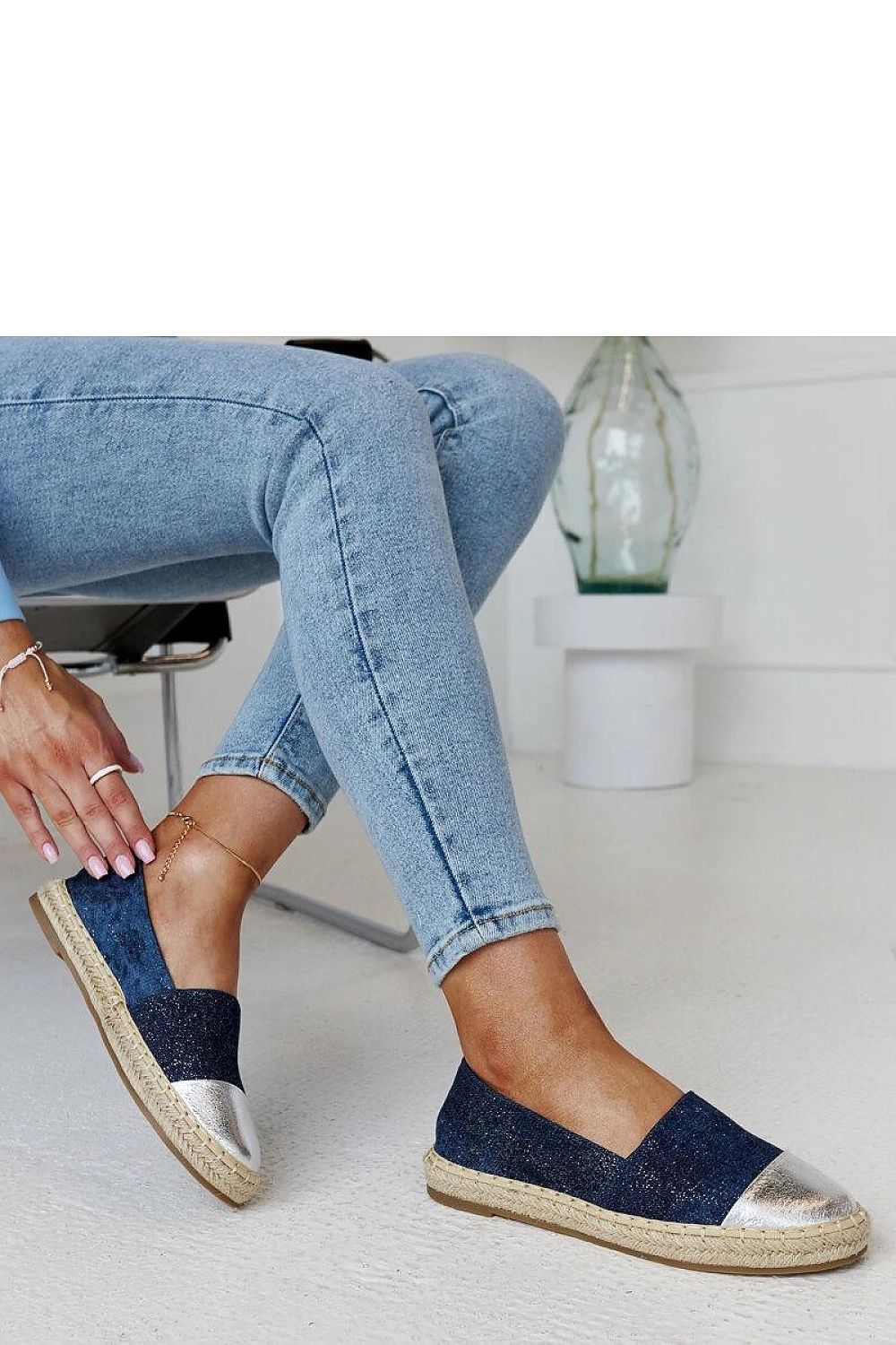   Granatowo-srebrne błyszczące espadryle Surana - Solea 