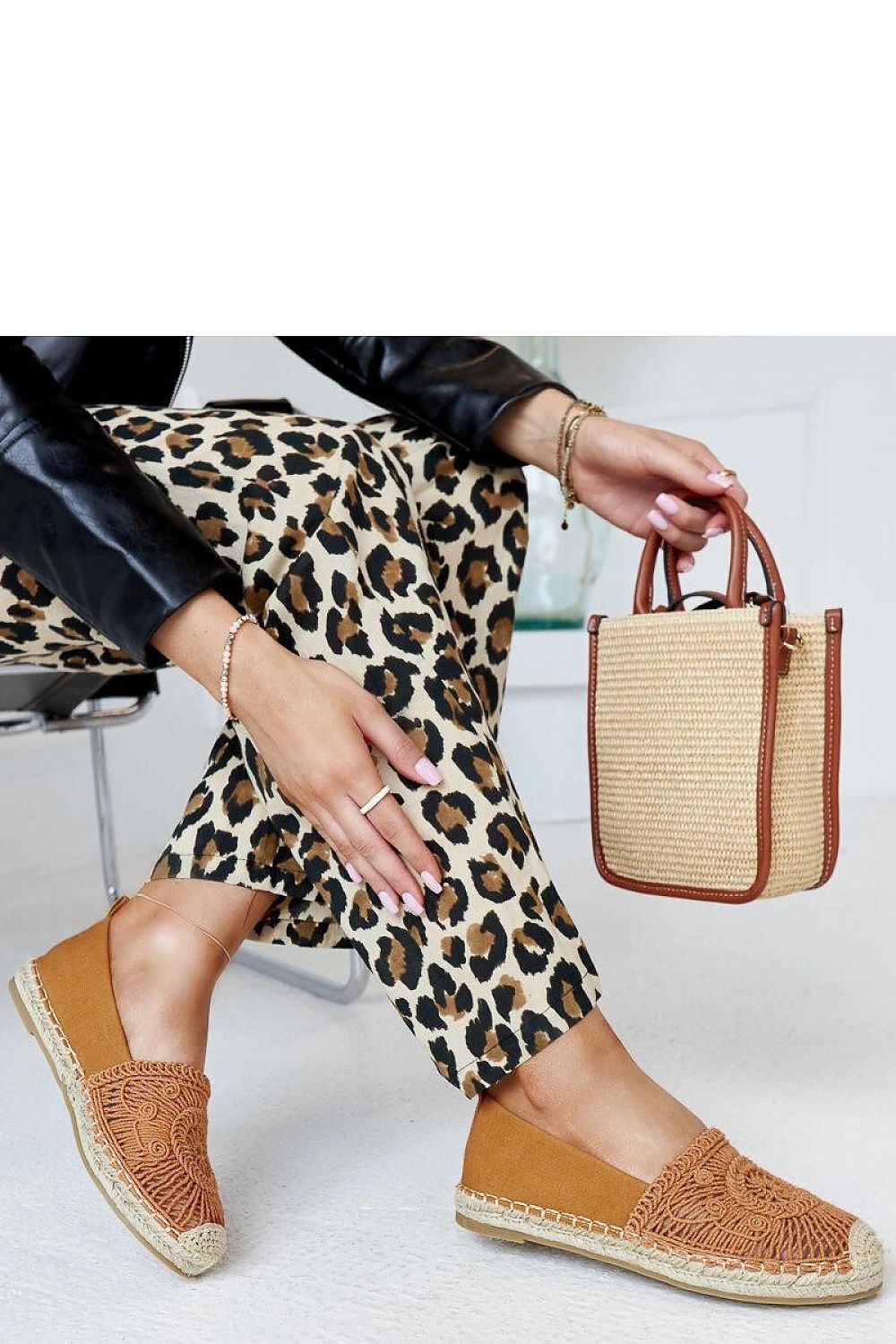   Brązowe espadryle z haftem Kalba - Solea 