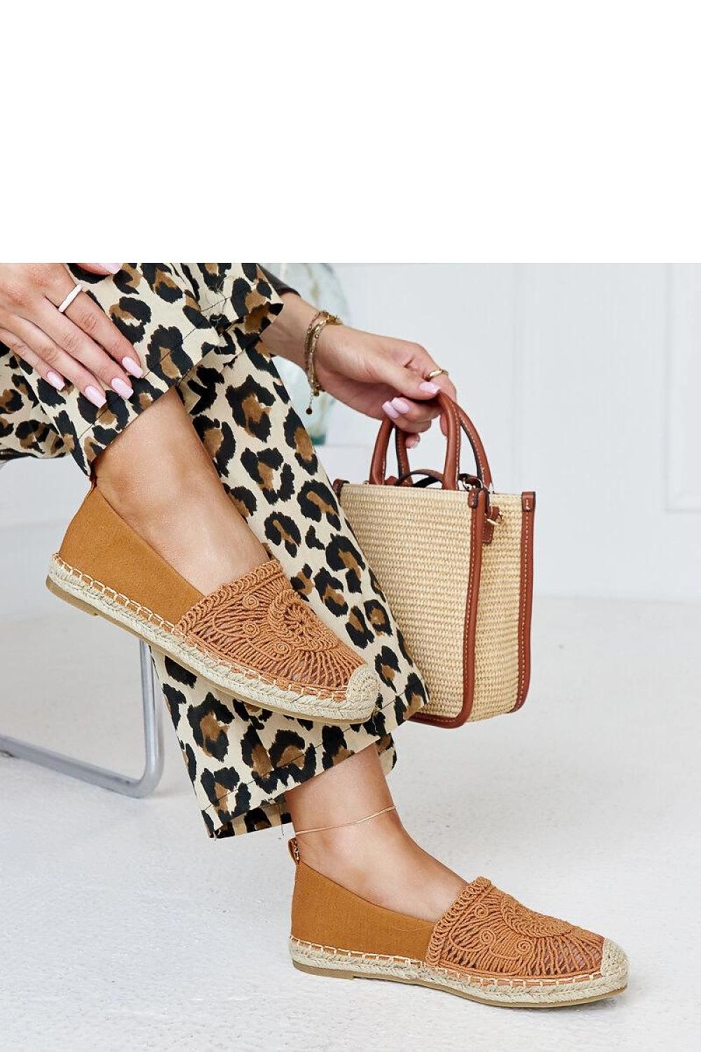   Brązowe espadryle z haftem Kalba - Solea 