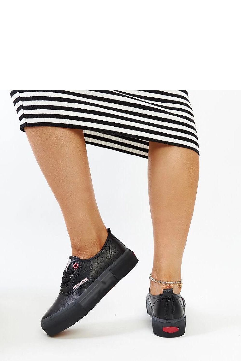   Czarne damskie trampki CROSS JEANS - Solea 