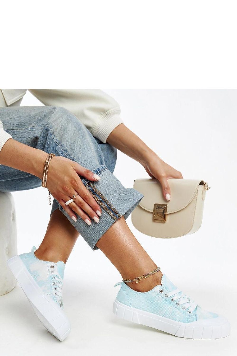   Niebieskie materiałowe trampki Jerina - Solea 