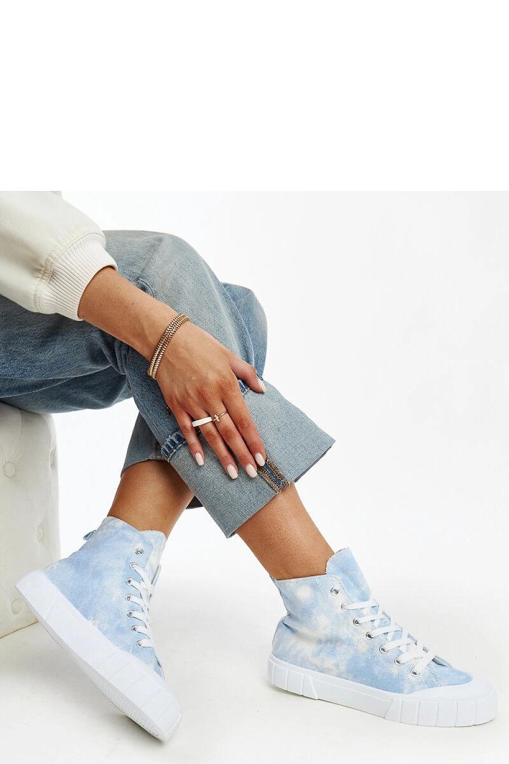   Błękitne wysokie materiałowe trampki Raissa - Solea 