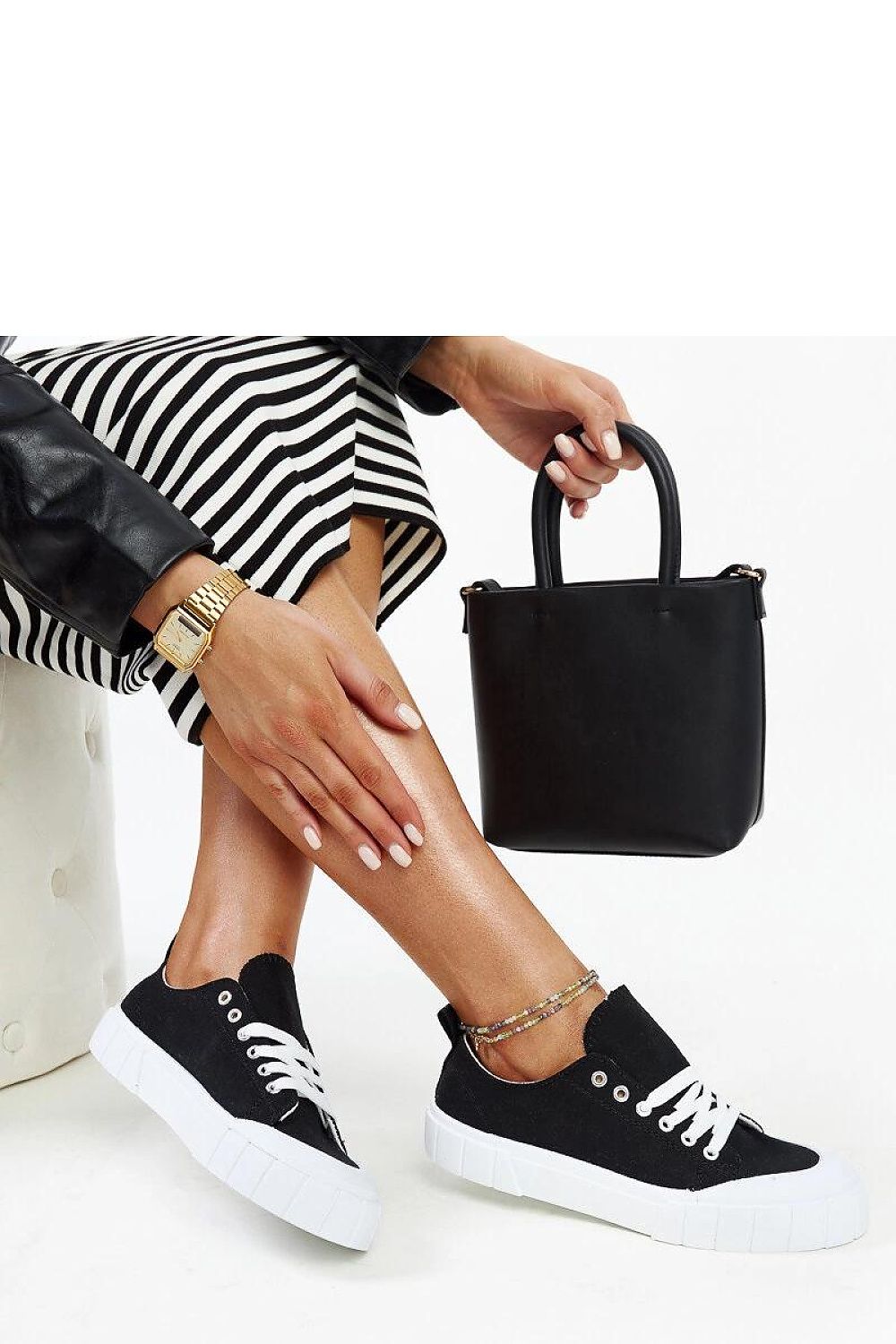   Czarne materiałowe trampki Eduarda - Solea 