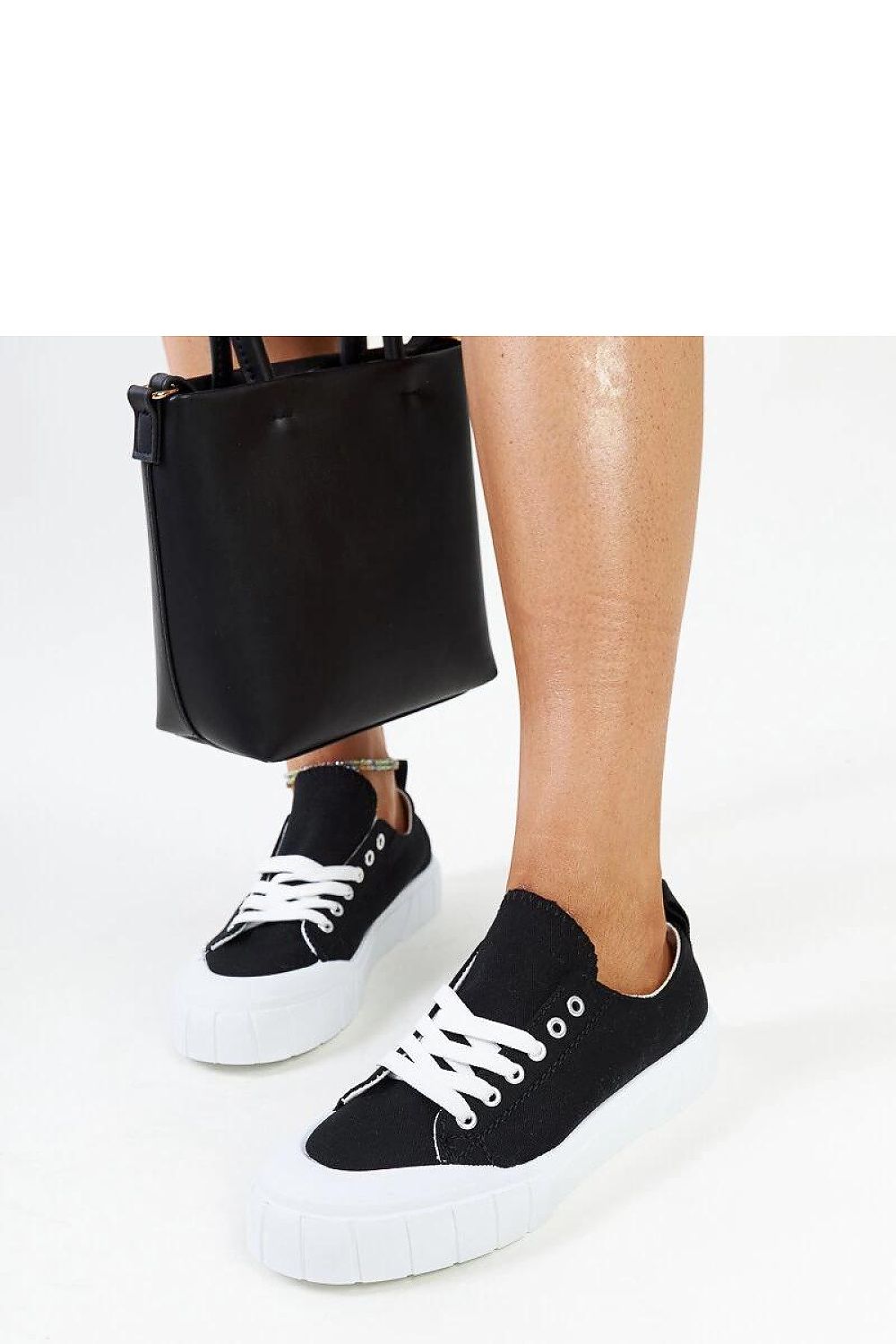   Czarne materiałowe trampki Eduarda - Solea 