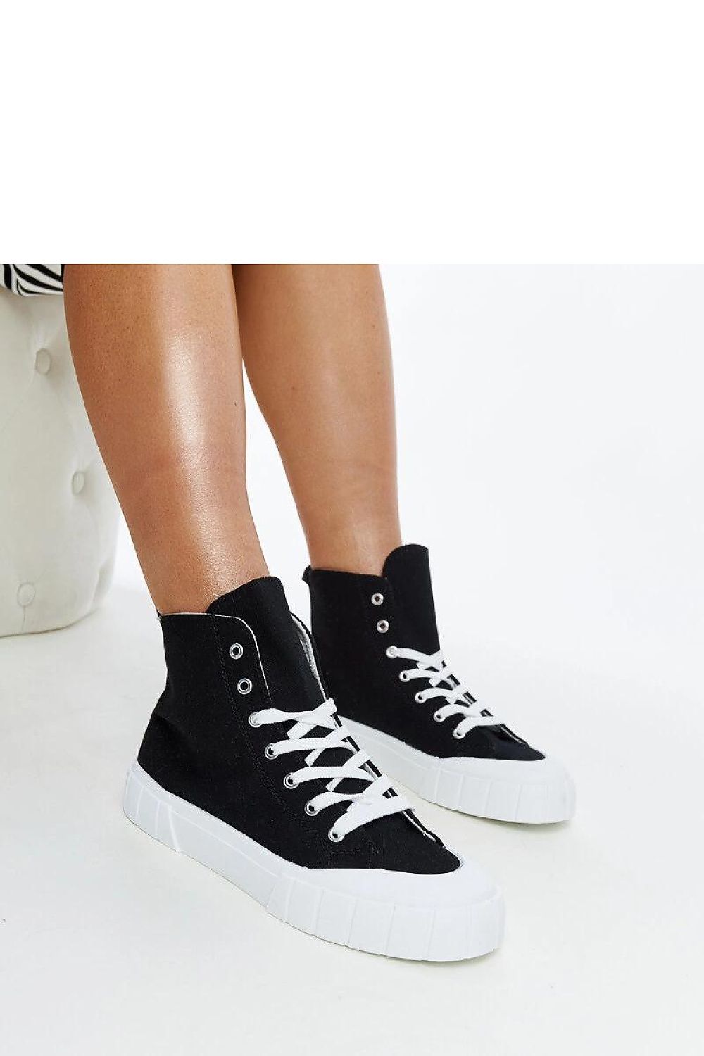   Czarne wysokie trampki Vinka - Solea 