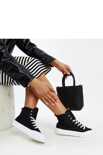   Czarne wysokie trampki Vinka - Solea 