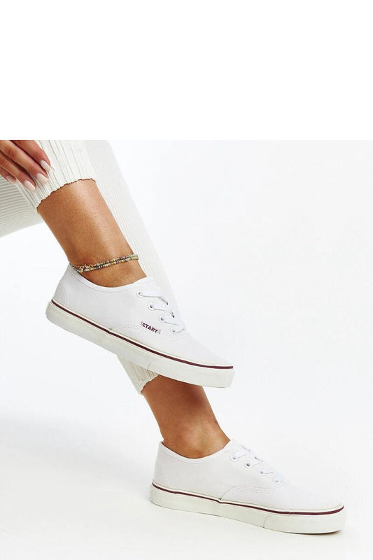   Białe klasyczne tenisówki Erla - Solea 