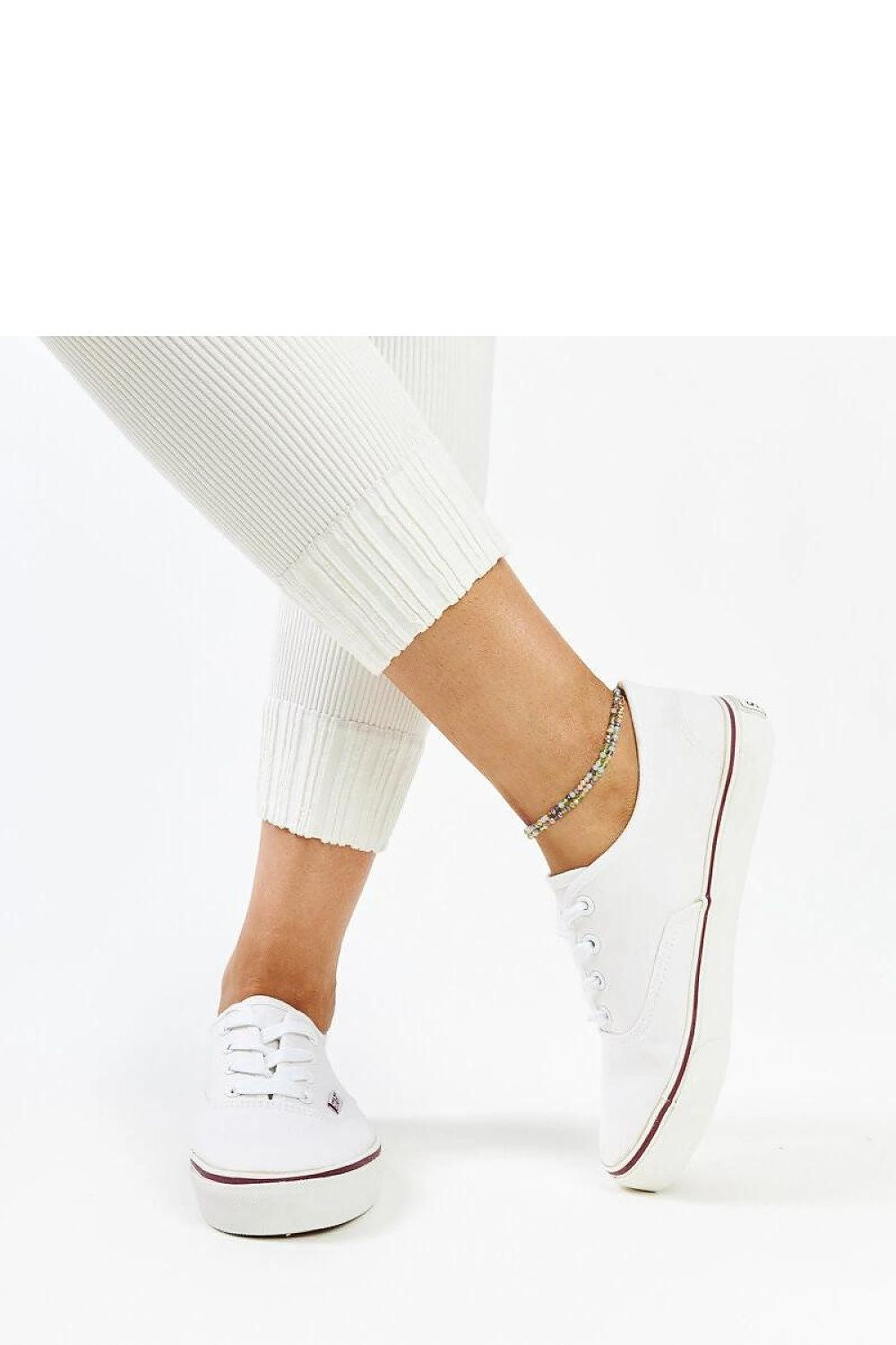   Białe klasyczne tenisówki Erla - Solea 