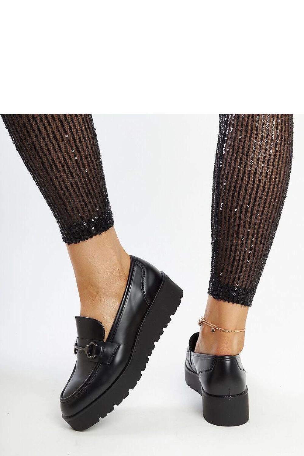   Czarne mokasyny na koturnie Oili - Solea 