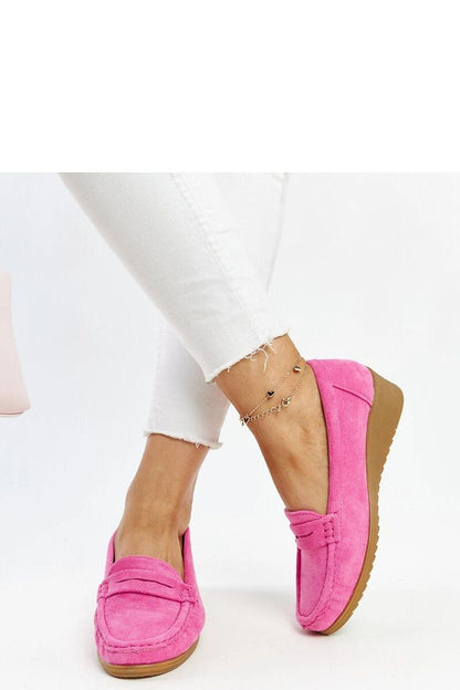   Ciemnoróżowe zamszowe mokasyny na koturnie Sakena - Solea 