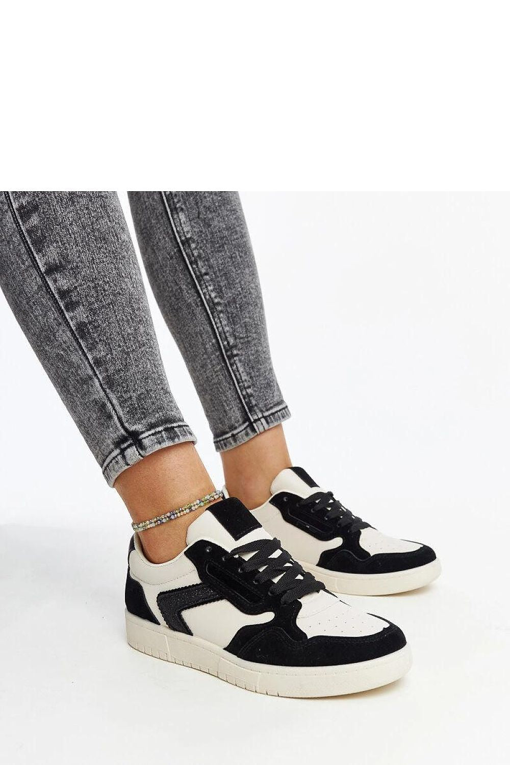   Biało-czarne sneakersy z brokatem Juwan - Solea 