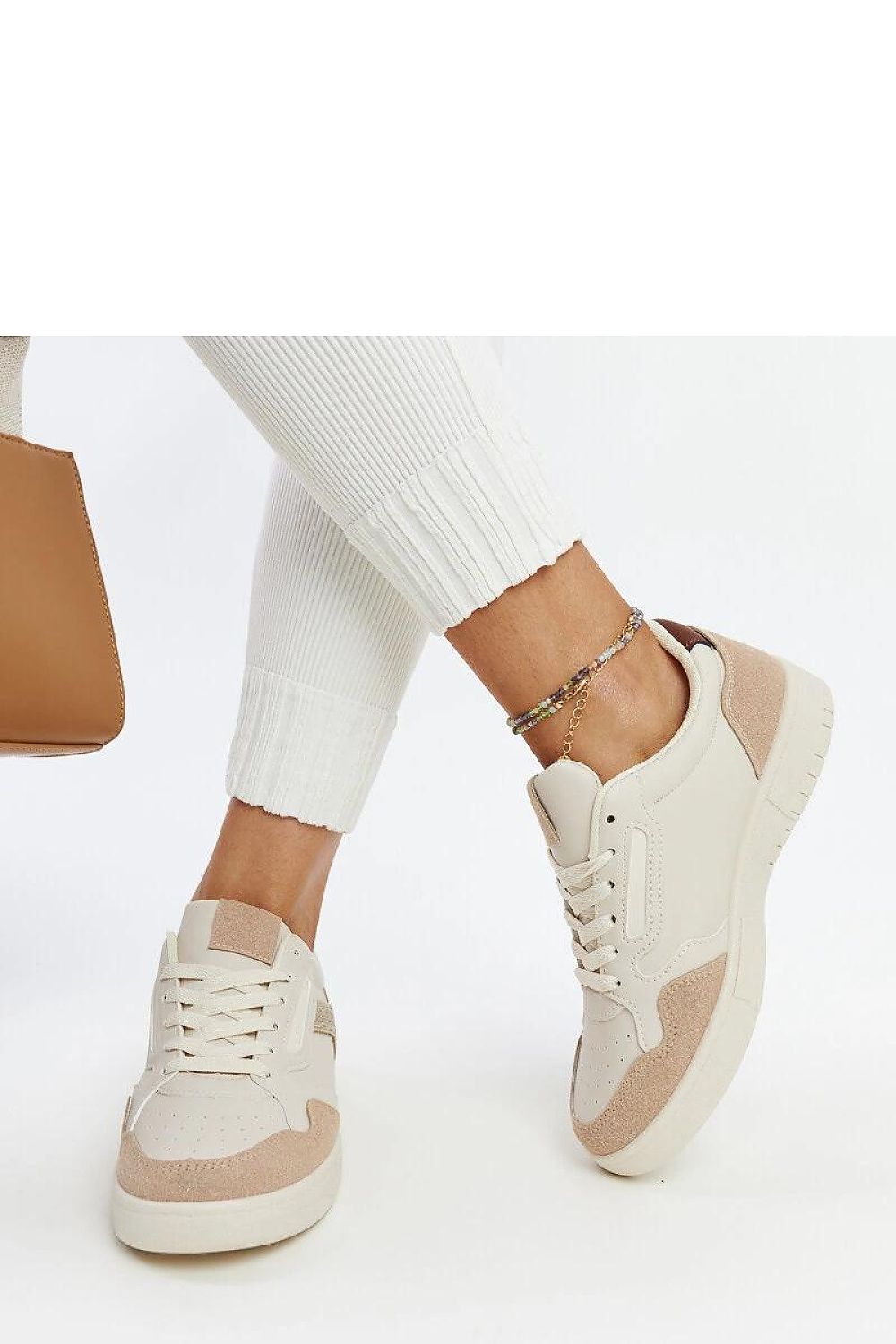   Beżowe sneakersy z brokatem Juwan - Solea 