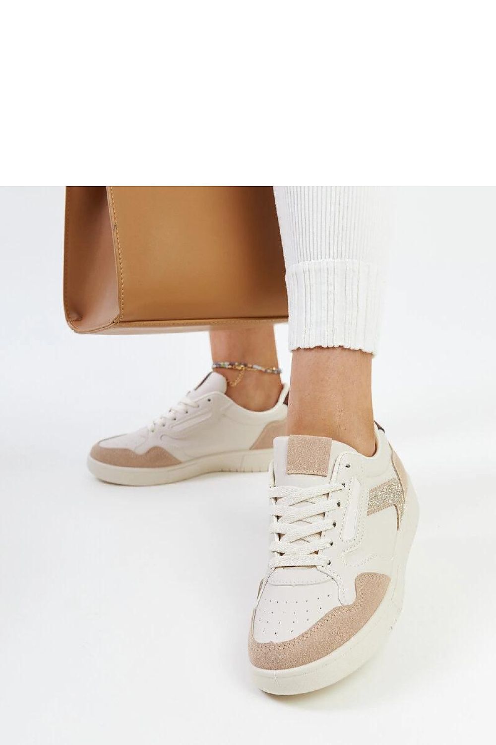   Beżowe sneakersy z brokatem Juwan - Solea 