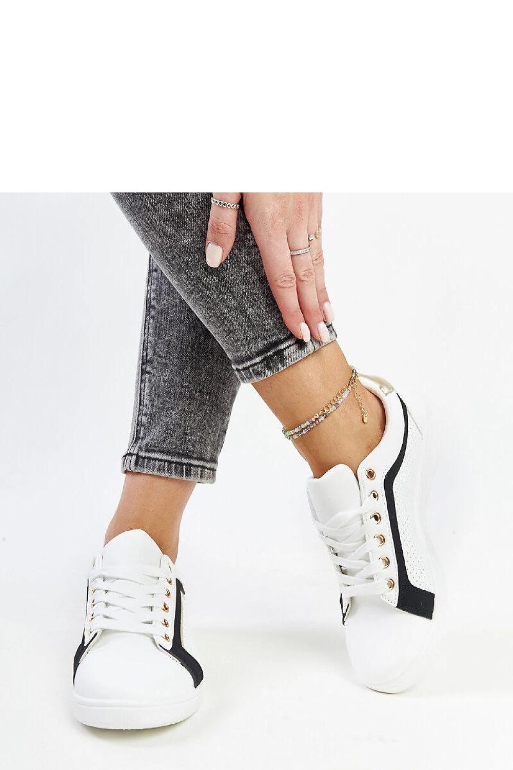   Biało-czarne sneakersy na platformie Amala - Solea 