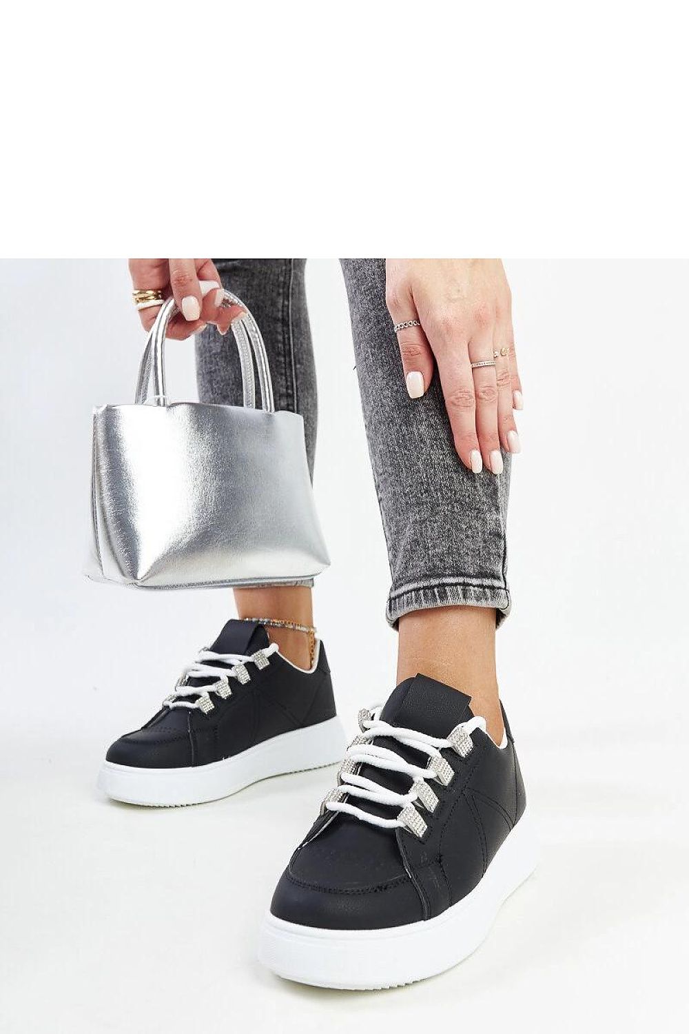   Czarne sneakersy na grubej podeszwie Walida - Solea 