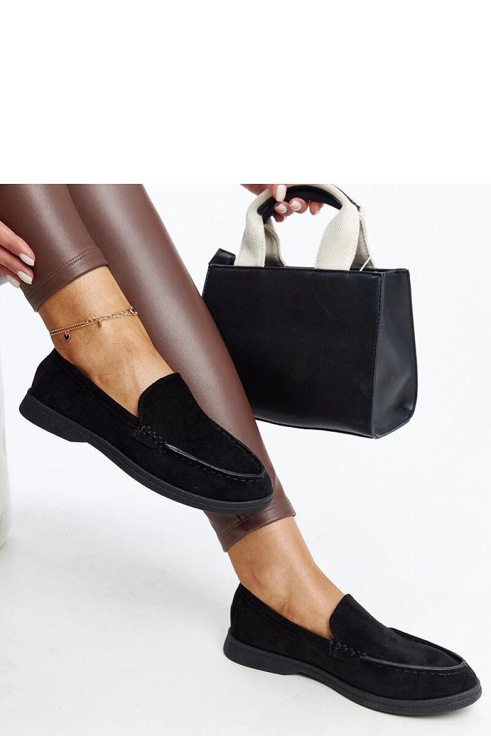   Czarne zamszowe półbuty Rumay - Solea 