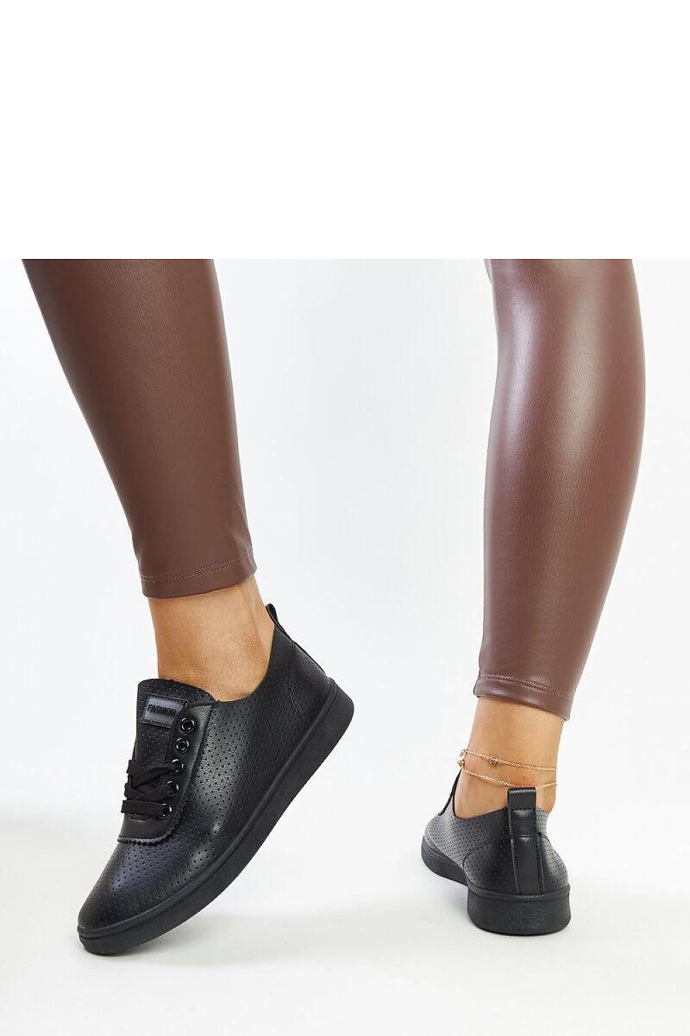   Czarne trampki eko-skórzane Yusra - Solea 