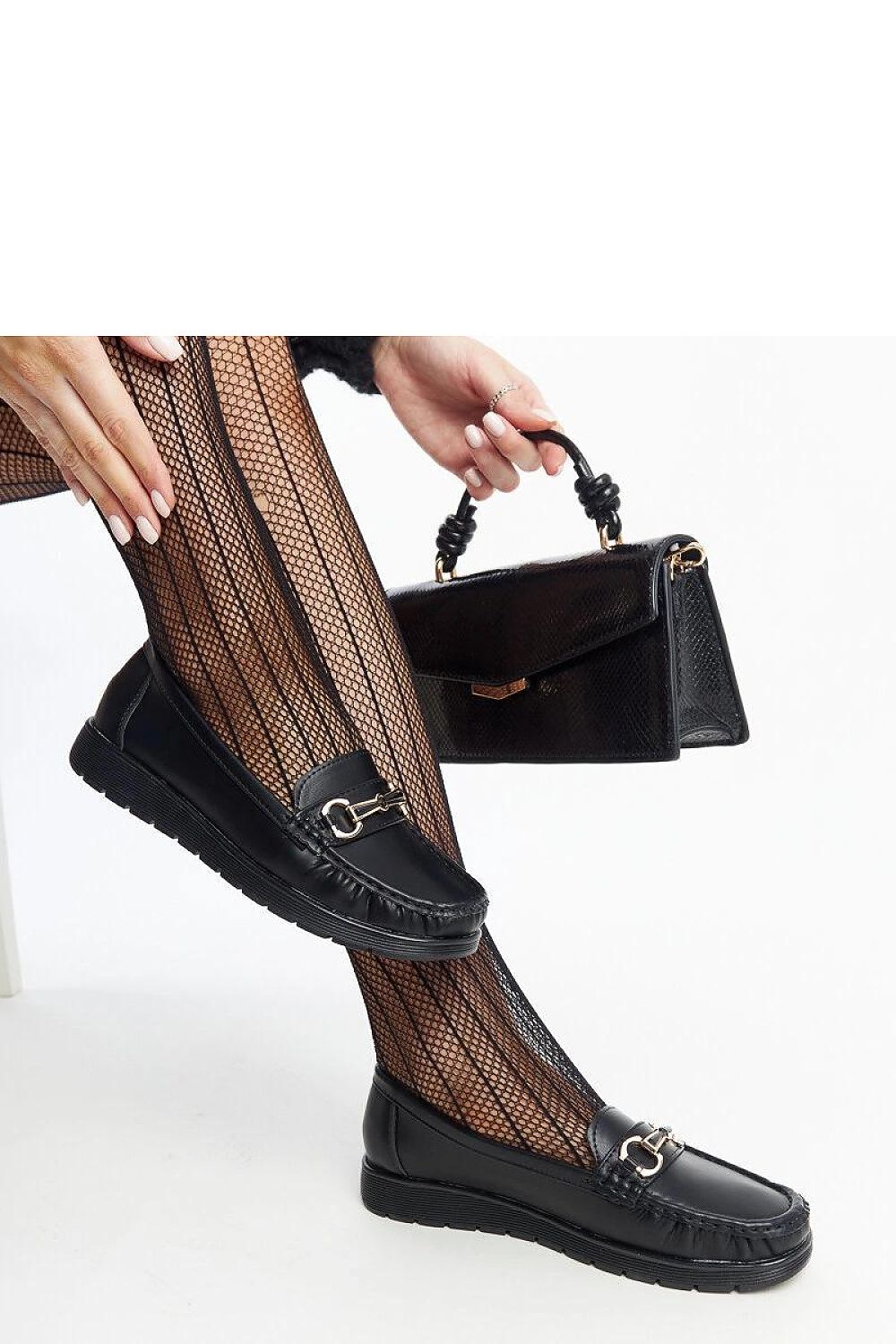   Czarne mokasyny z klamerką Anisah - Solea 