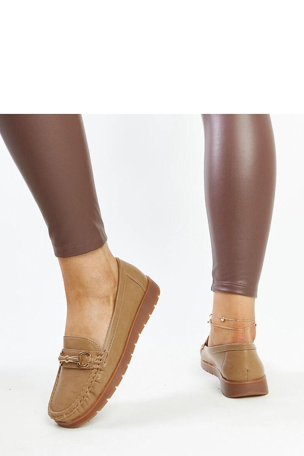   Ciemnobeżowe mokasyny z klamerką Anisah - Solea 