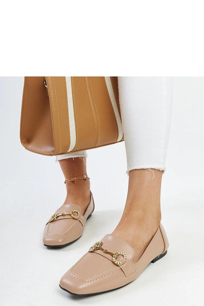   Beżowe mokasyny z klamerką Areebah - Solea 