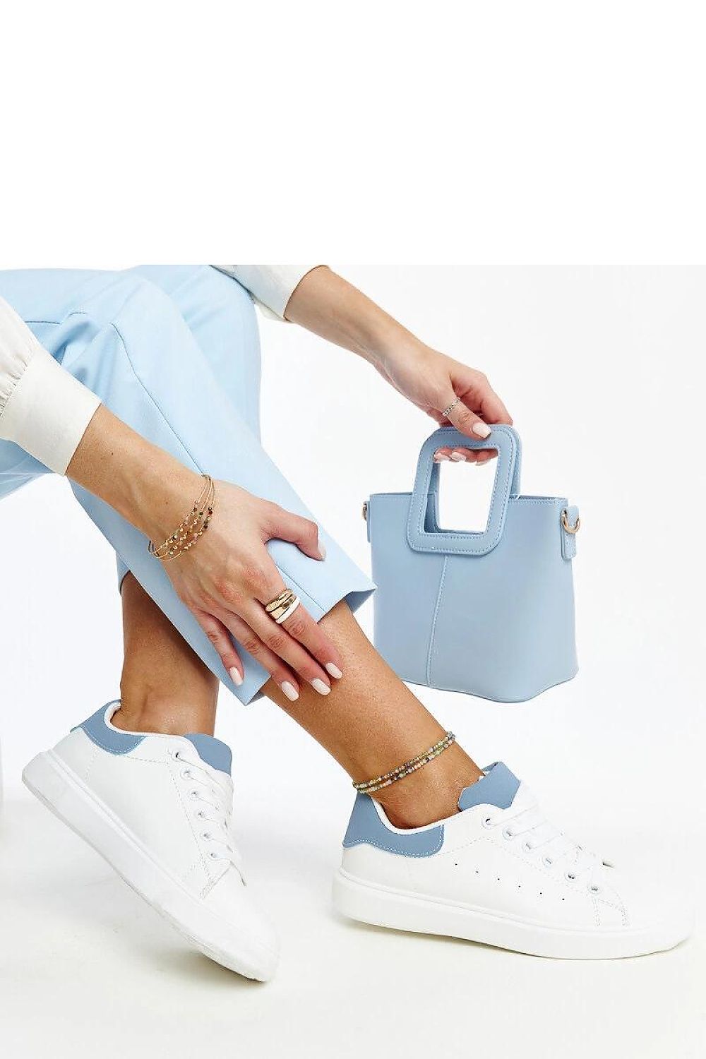   Biało-niebieskie trampki na platformie Ariam - Solea 