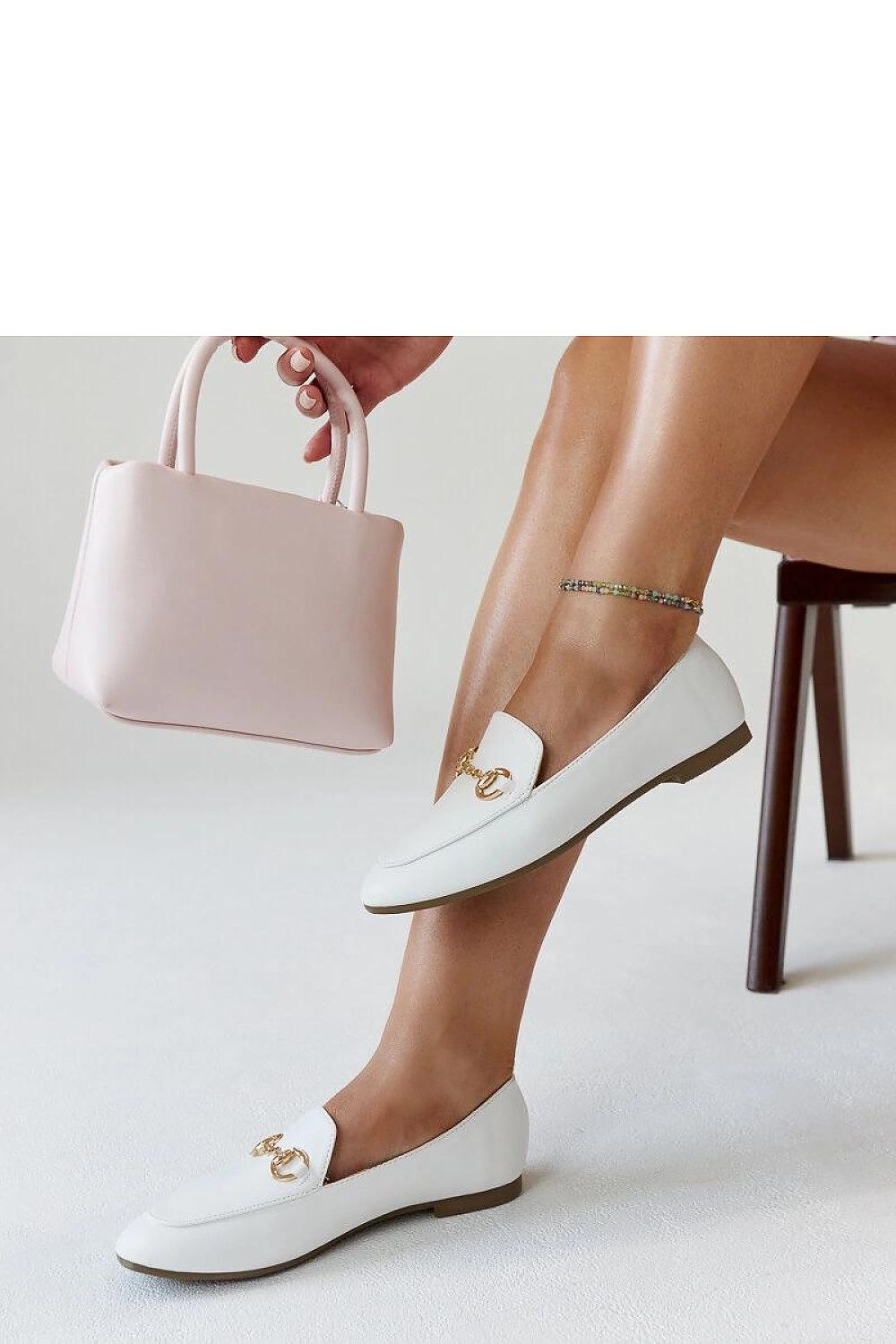   Białe mokasyny z klamerką Erminia - Solea 