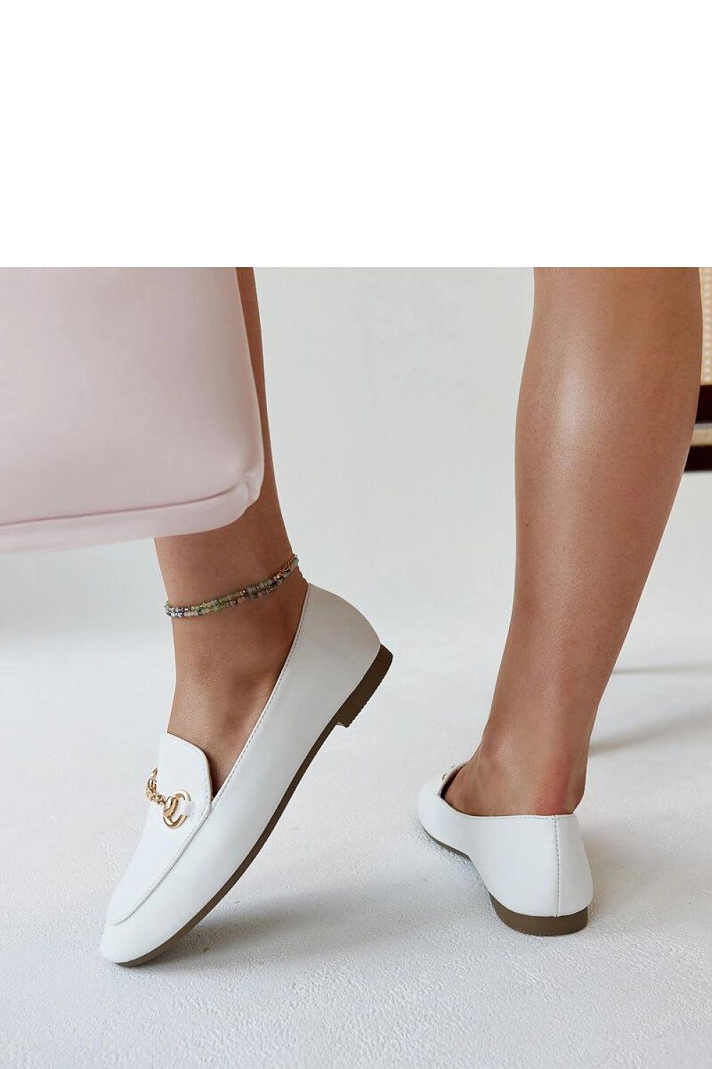   Białe mokasyny z klamerką Erminia - Solea 