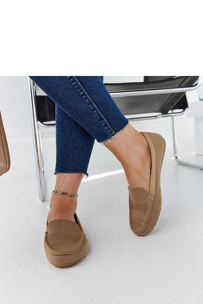   Beżowe materiałowe mokasyny Fiammetta - Solea 