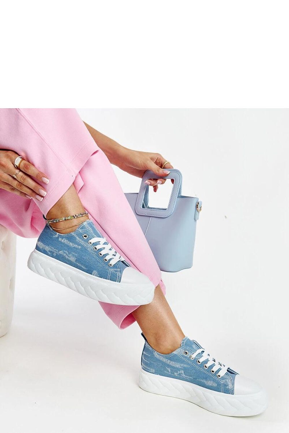   Niebieskie trampki na wysokiej platformie Almaz - Solea 