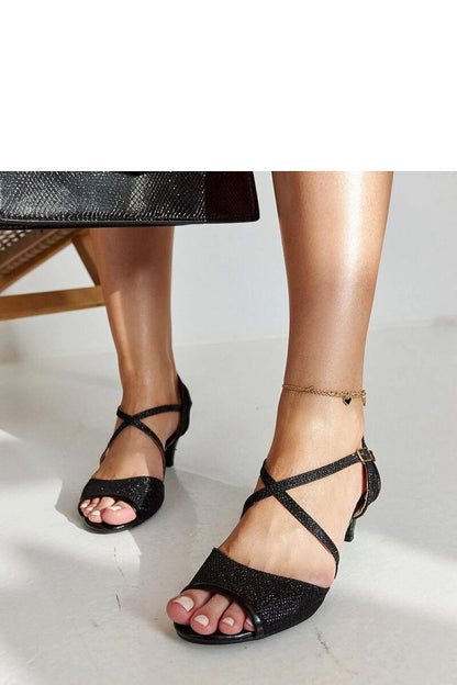  Sandał Czarne błyszczące sandały na szpilce Tomica - Solea 