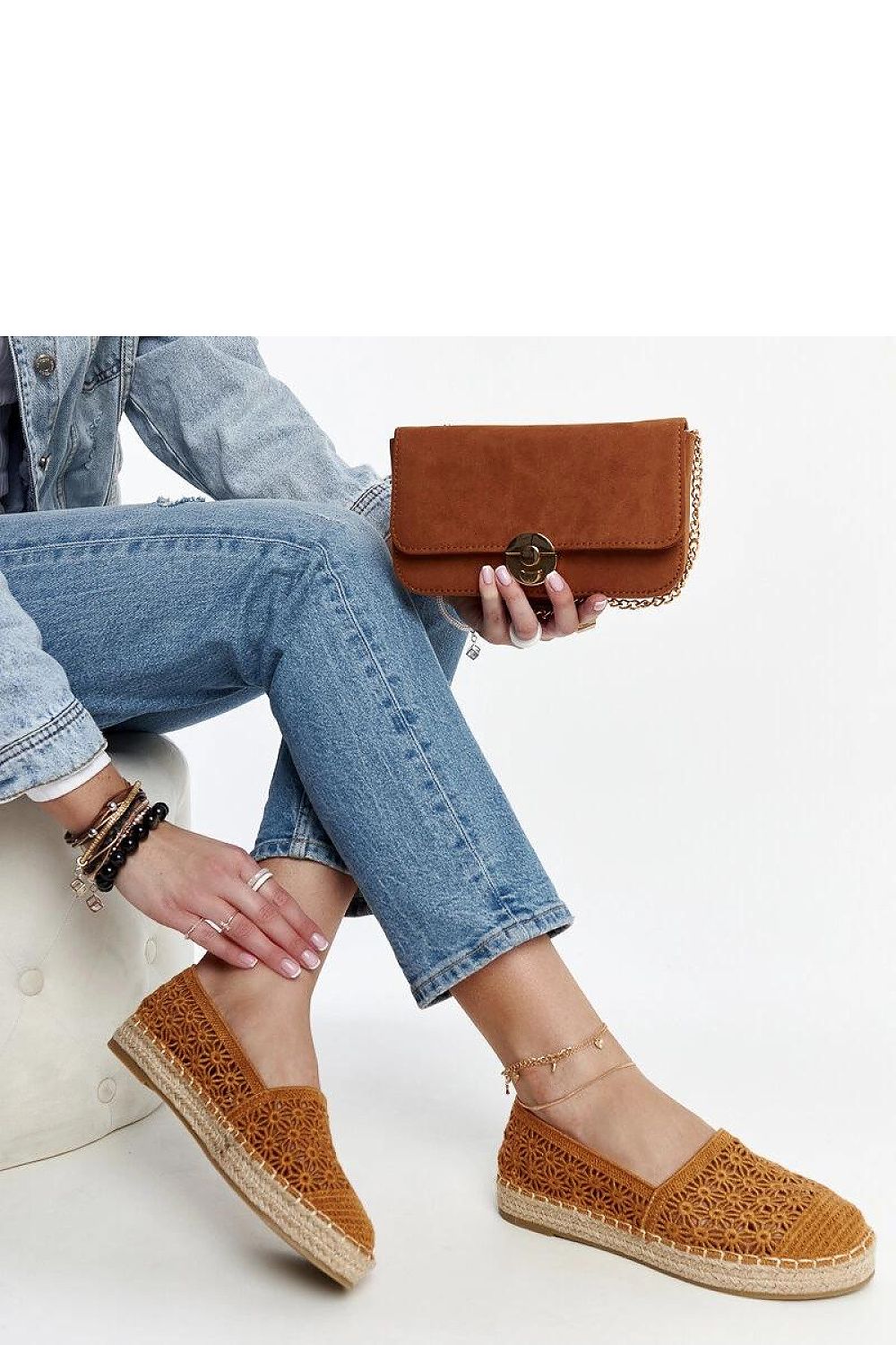   Brązowe koronkowe espadryle na platformie Samra - Solea 