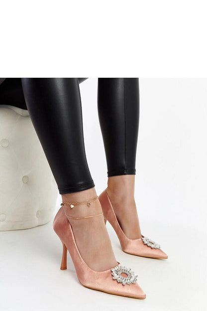   Beżowe szpilki o satynowym wykończeniu z cyrkoniami Susegana - Solea 