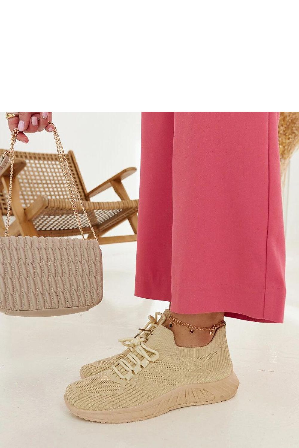   Beżowe materiałowe sneakersy Ornella - Solea 