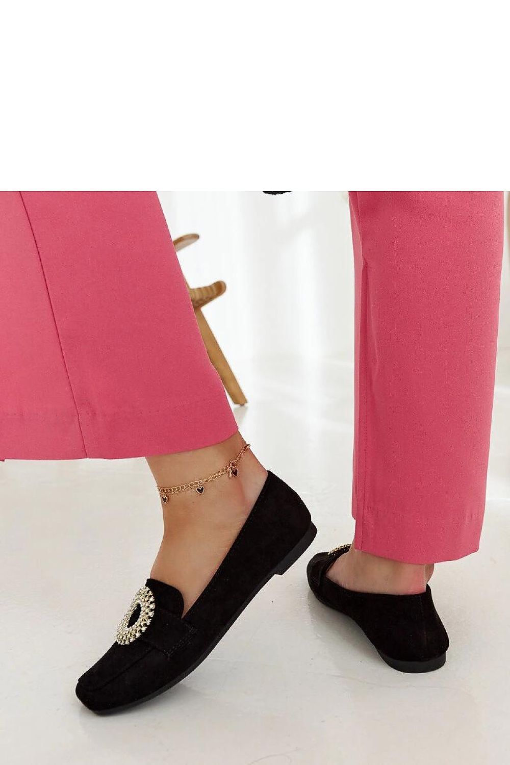   Czarne mokasyny zdobione cyrkoniami Celena - Solea 