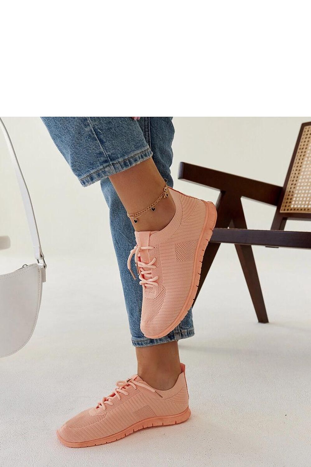   Różowe materiałowe sneakersy Erminio - Solea 