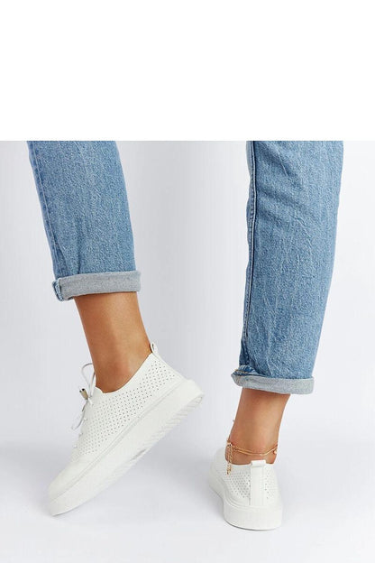   Białe perforowane tenisówki Laytonville - Solea 