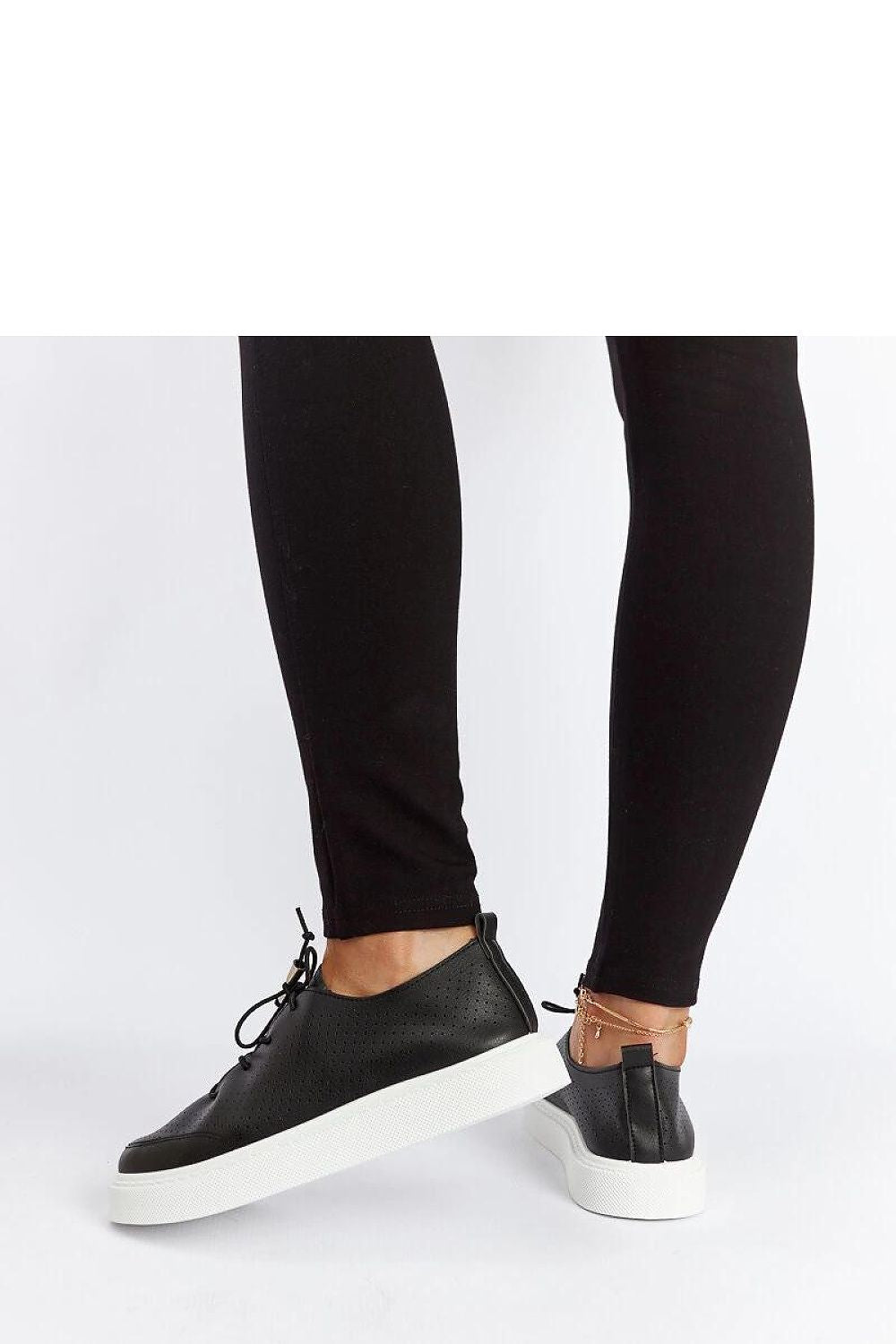   Czarne perforowane tenisówki Laytonville - Solea 