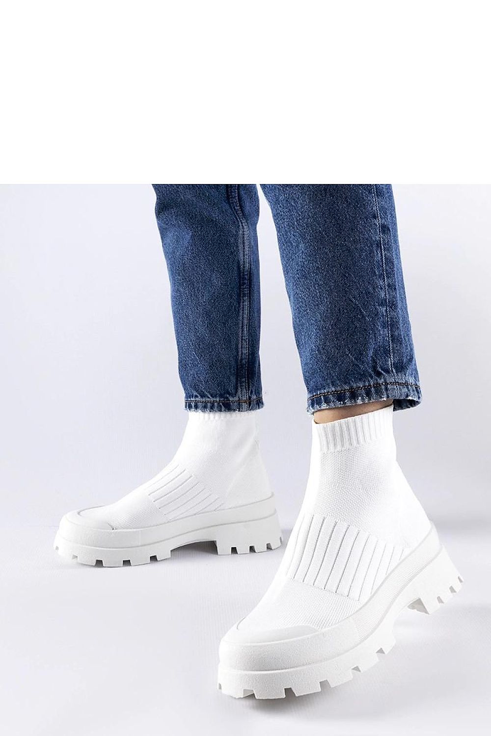   Białe sneakersy z elastyczną cholewką Varden - Solea 