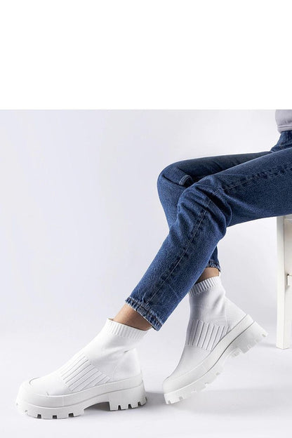   Białe sneakersy z elastyczną cholewką Varden - Solea 