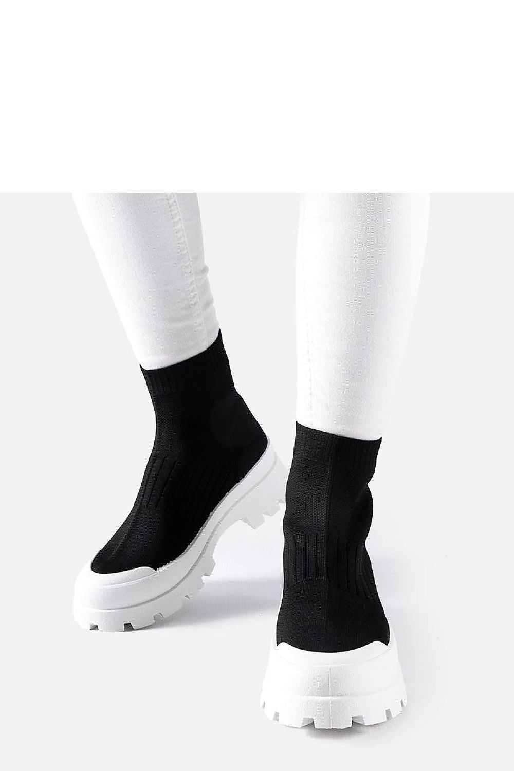   Czarne sneakersy z elastyczną cholewką Varden - Solea 