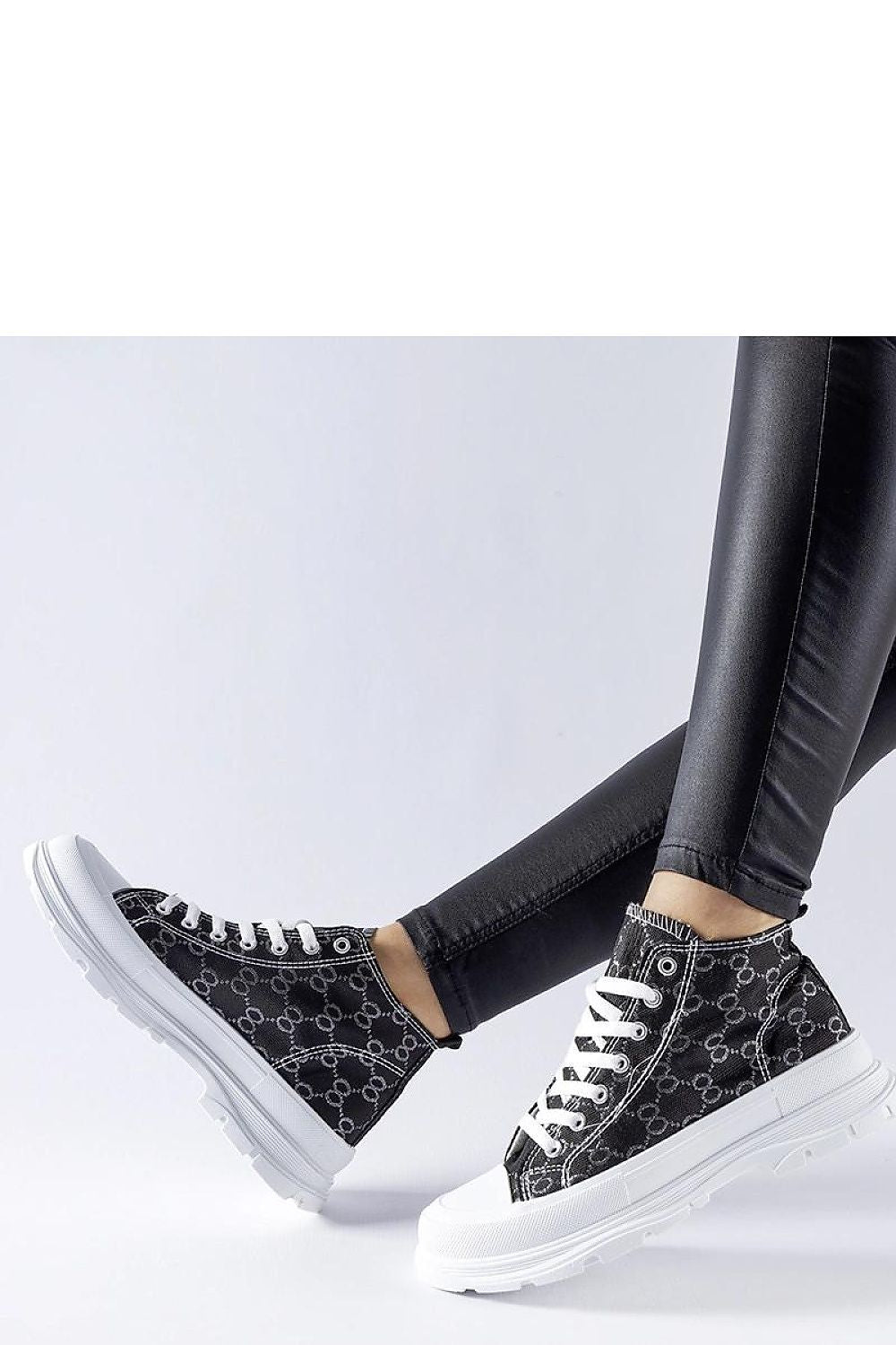   Czarne trampki zdobione monogramem Terenzio - Solea 