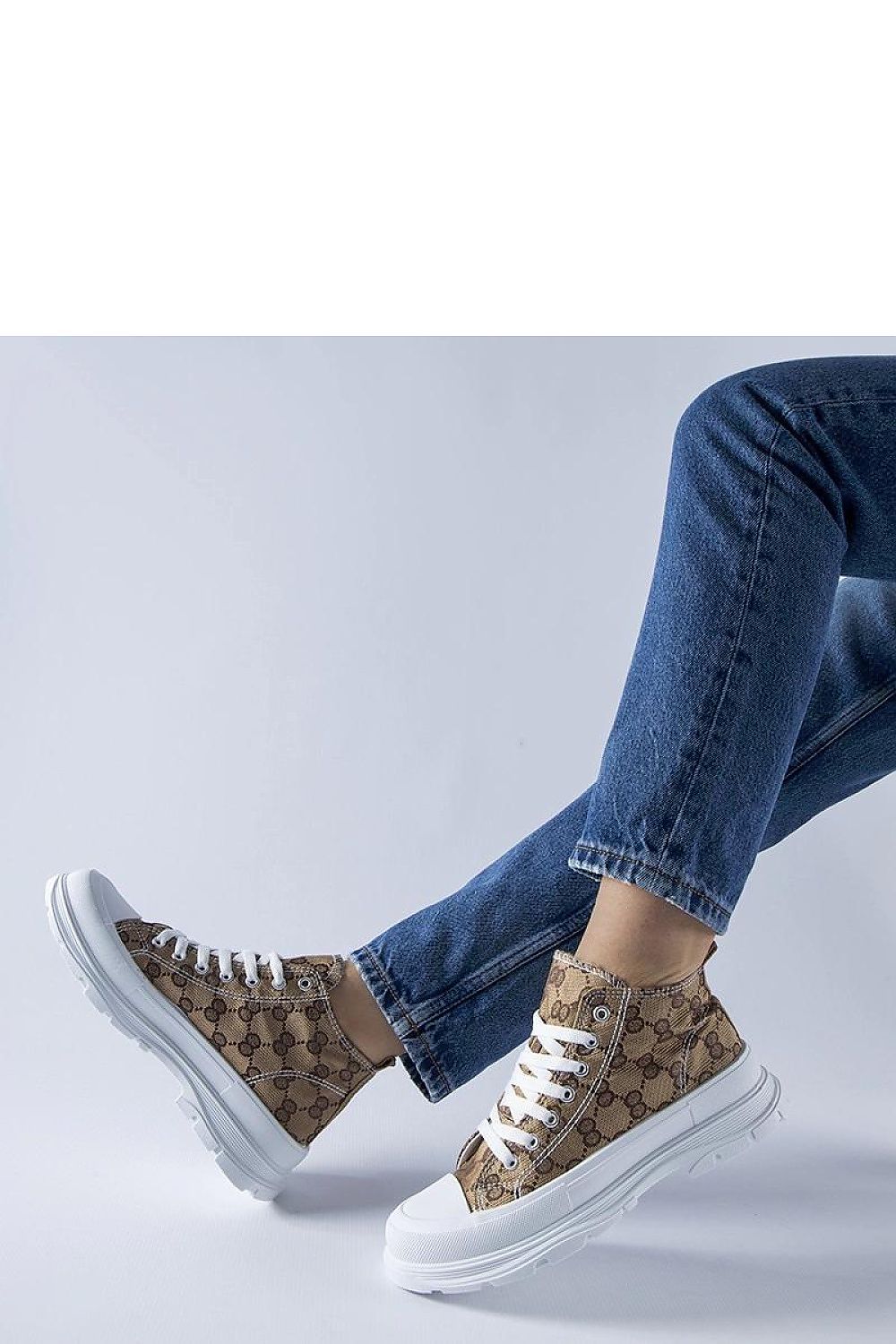   Brązowe trampki zdobione monogramem Terenzio - Solea 