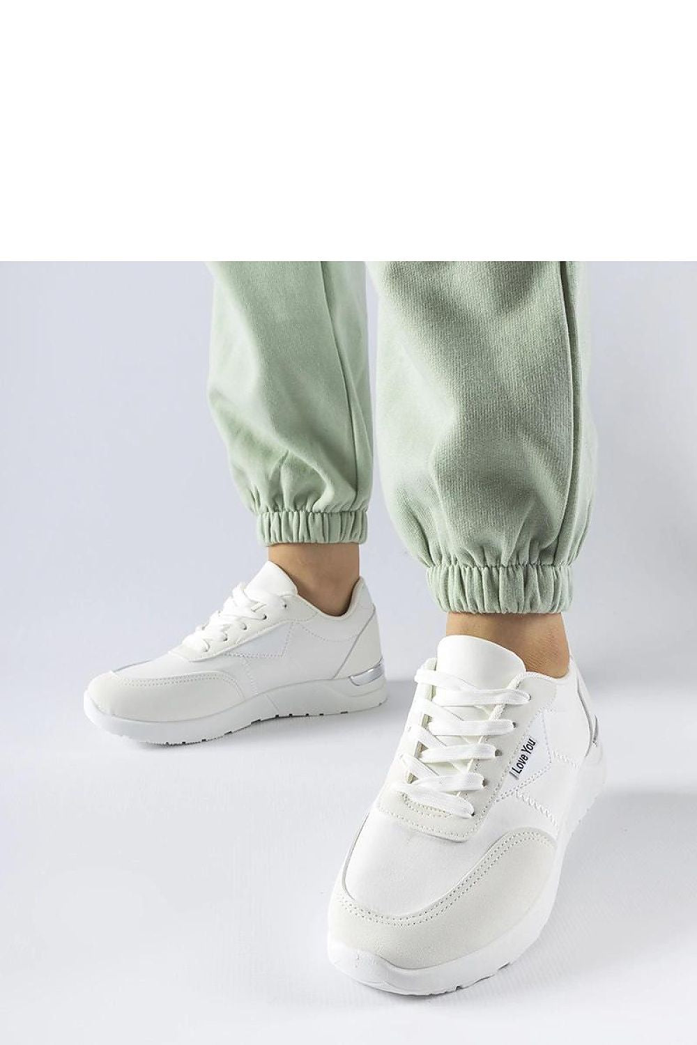   Białe materiałowe sneakersy Geraldino - Solea 