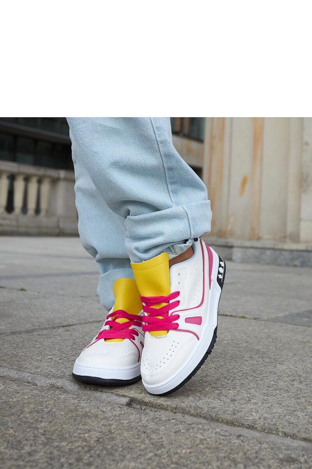   Biało-różowe sneakersy z żółtym językiem Archie - Solea 