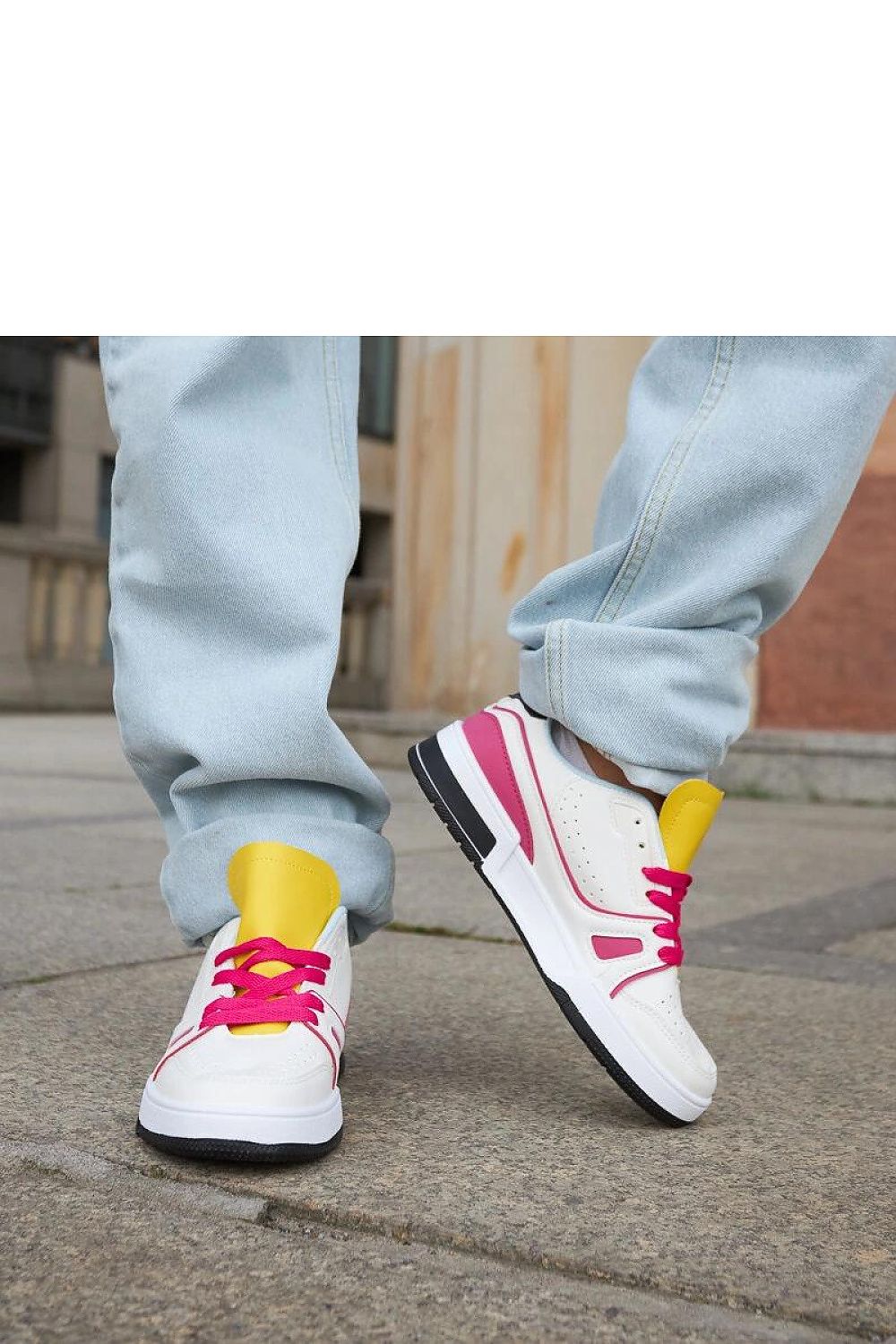   Biało-różowe sneakersy z żółtym językiem Archie - Solea 