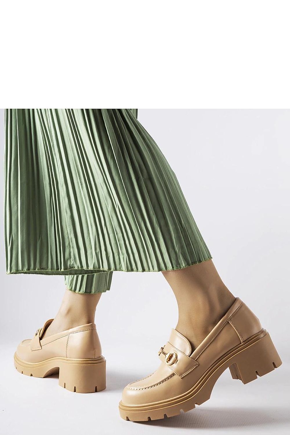   Beżowe półbuty na obcasie Fabrizio - Solea 