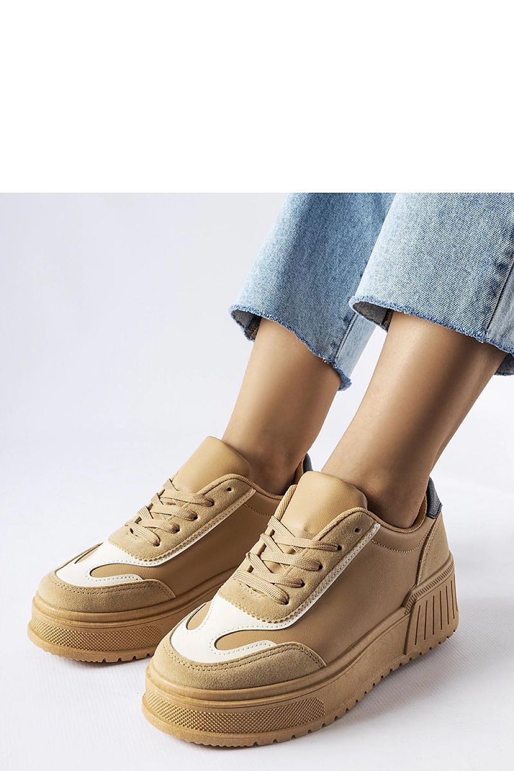   Beżowe sneakersy na grubej platformie Seluci - Solea 