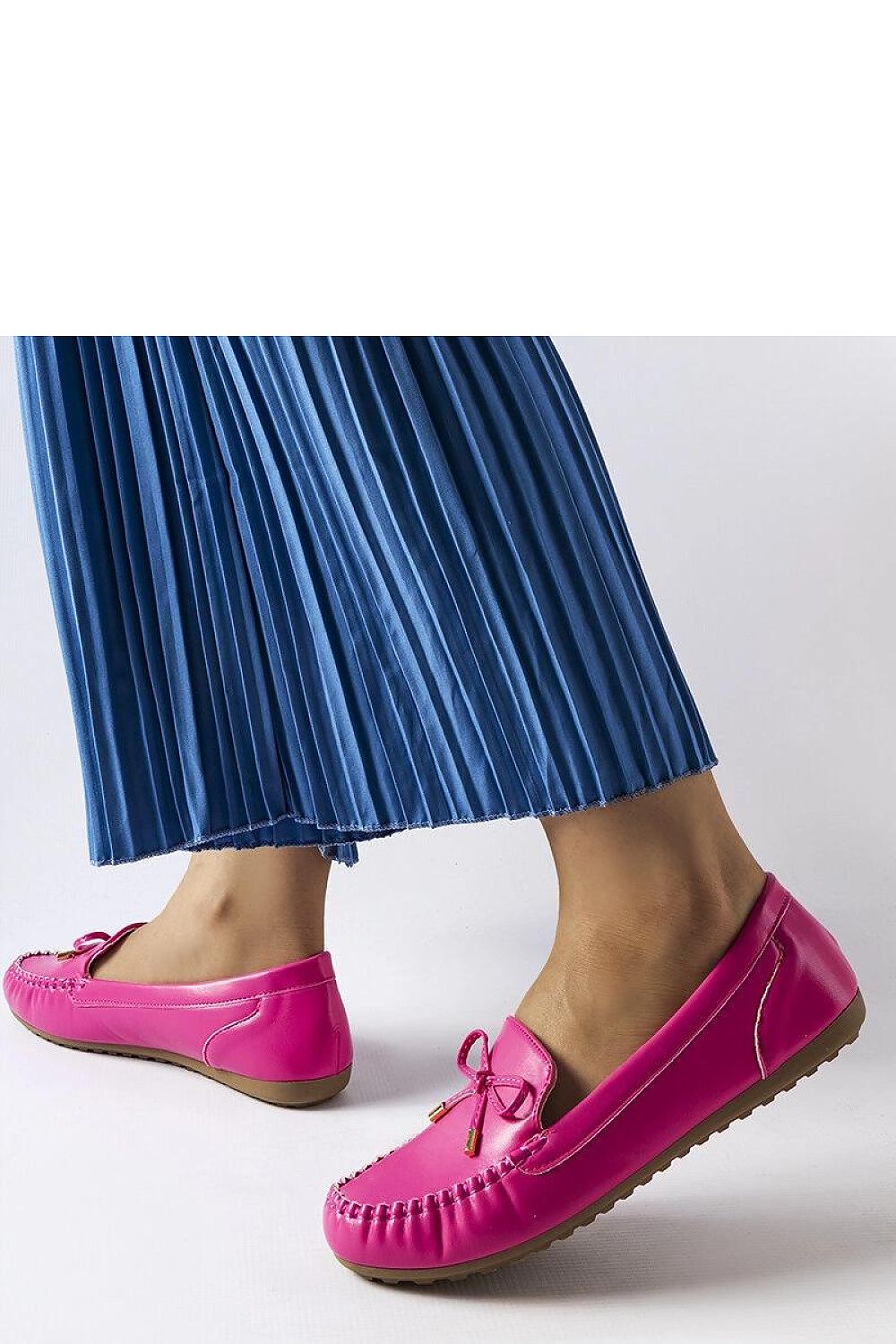   Różowe mokasyny z kokardką Via Foria - Solea 
