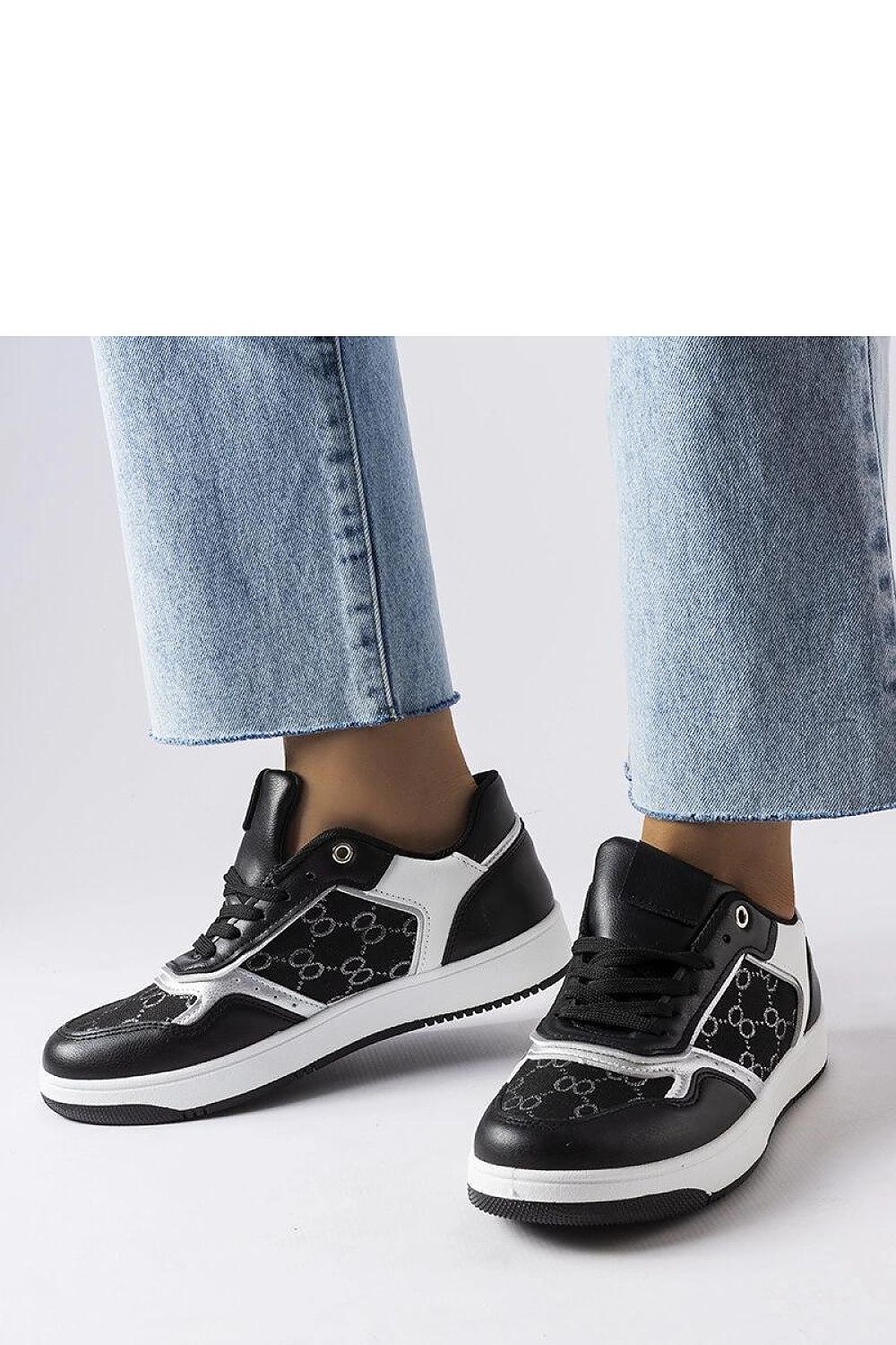   Czarne sneakersy zdobione monogramem Isidora - Solea 